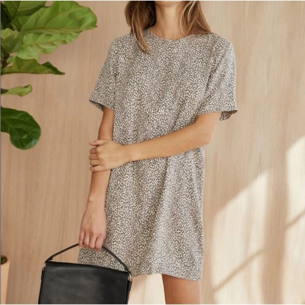 Jenni Kayne Leopard Print Round Neckline Shift Tee Mini Dress SIZE MED Vacation